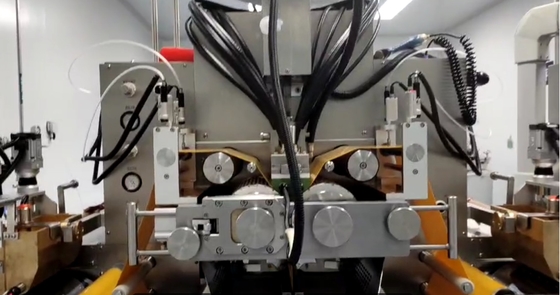 380V / 50Hz Rolling Type Soft Capsule Machine Dengan Dan Lubrication Sirkulasi Eksternal